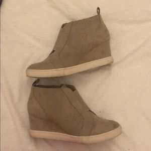 Sneaker pumps. Worn once.